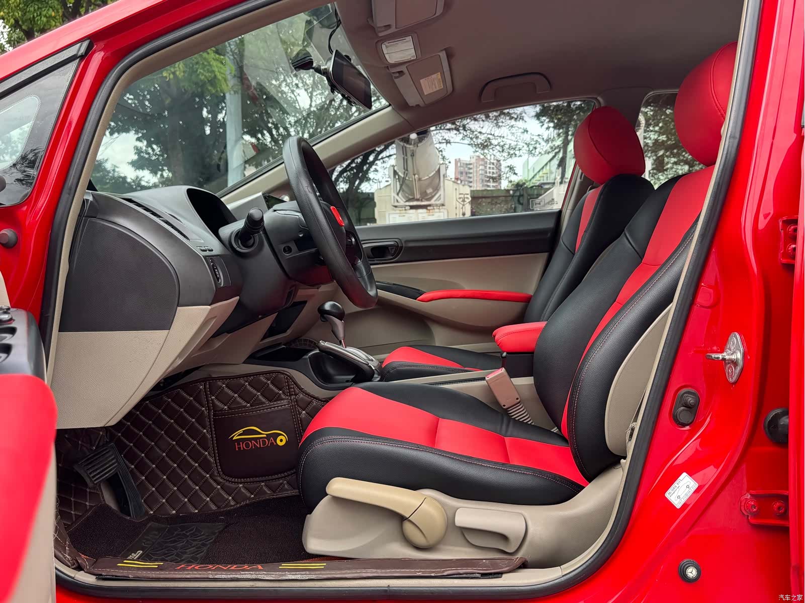 Honda Civic, 2011 9
