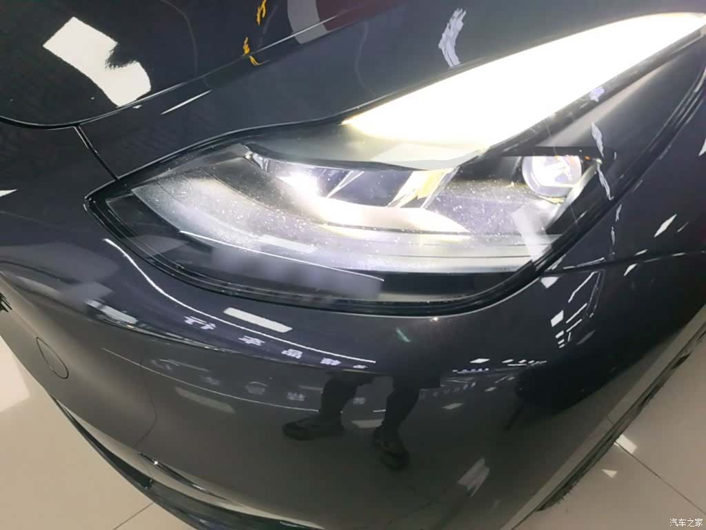 Tesla Model Y, 2024 24