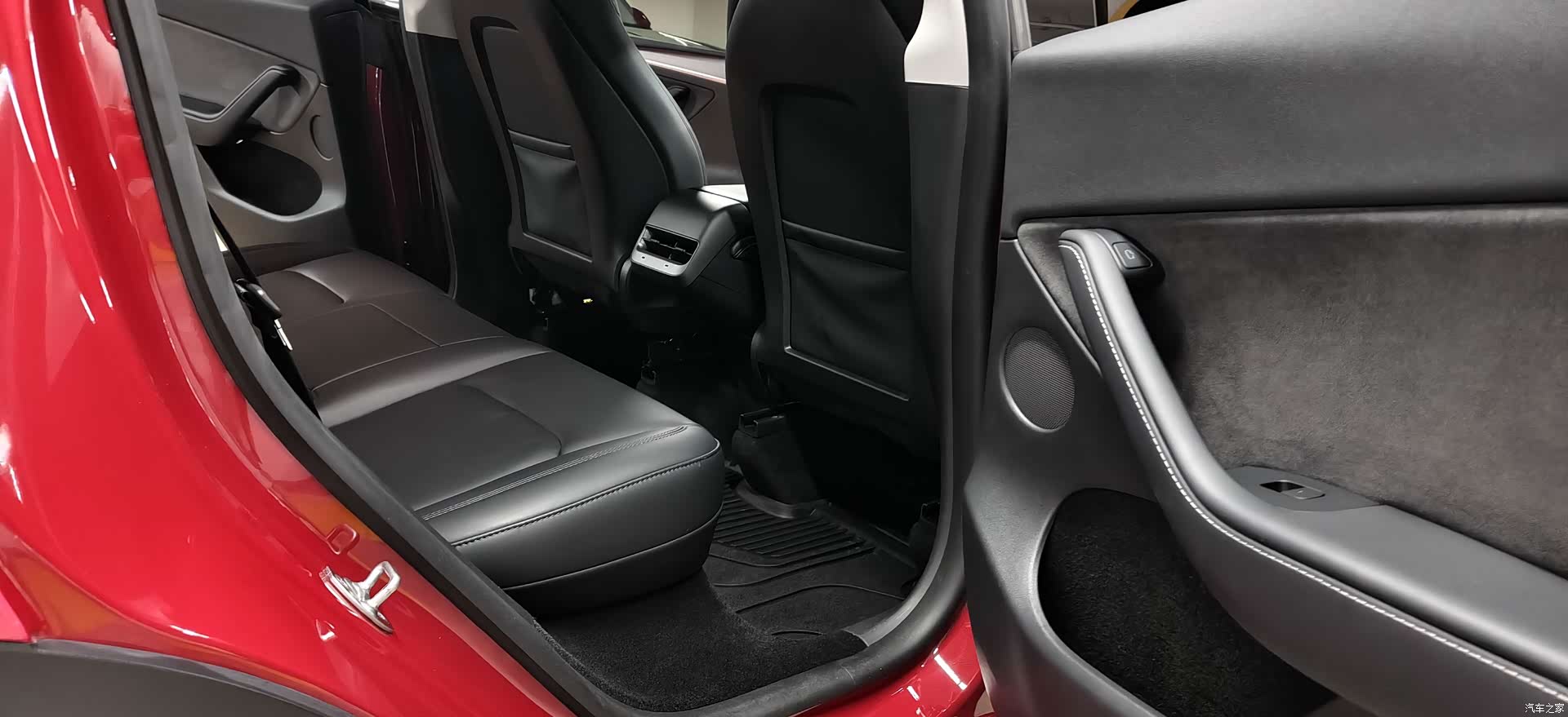 Tesla Model Y, 2023 8