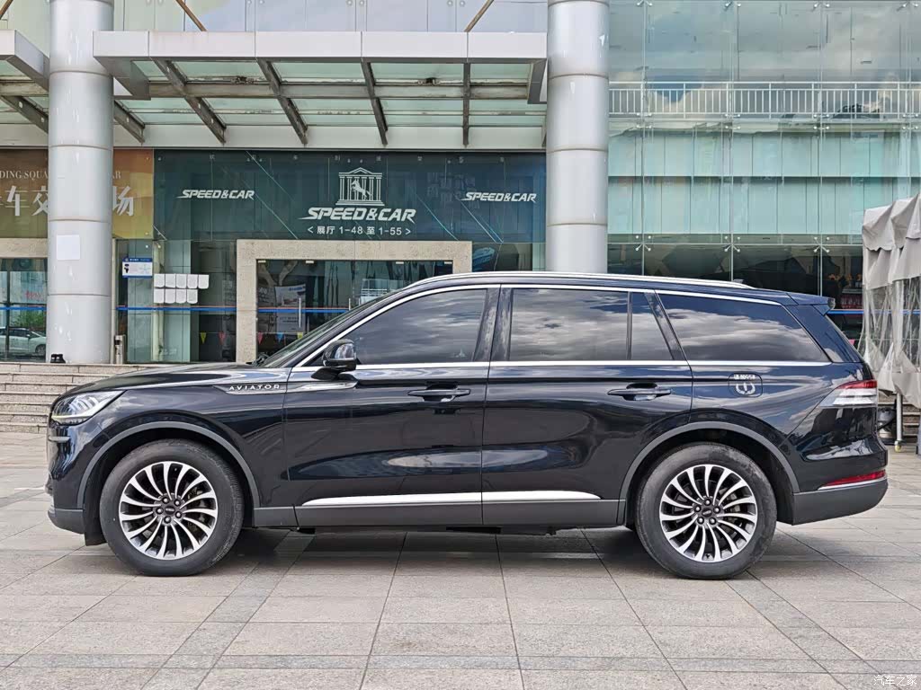 Lincoln Aviator, 2021 3