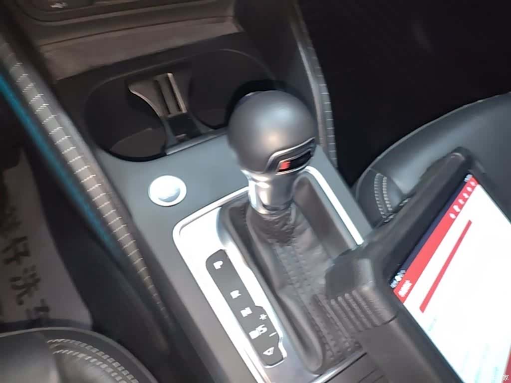 Audi Q2L, 2020 14