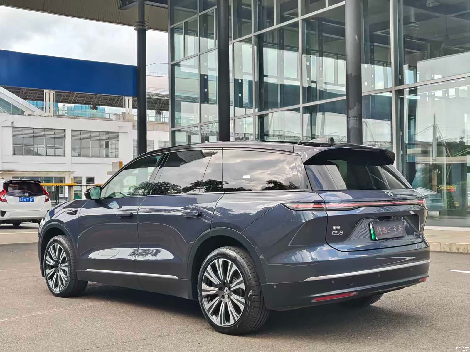 NIO ES8, 2024 7