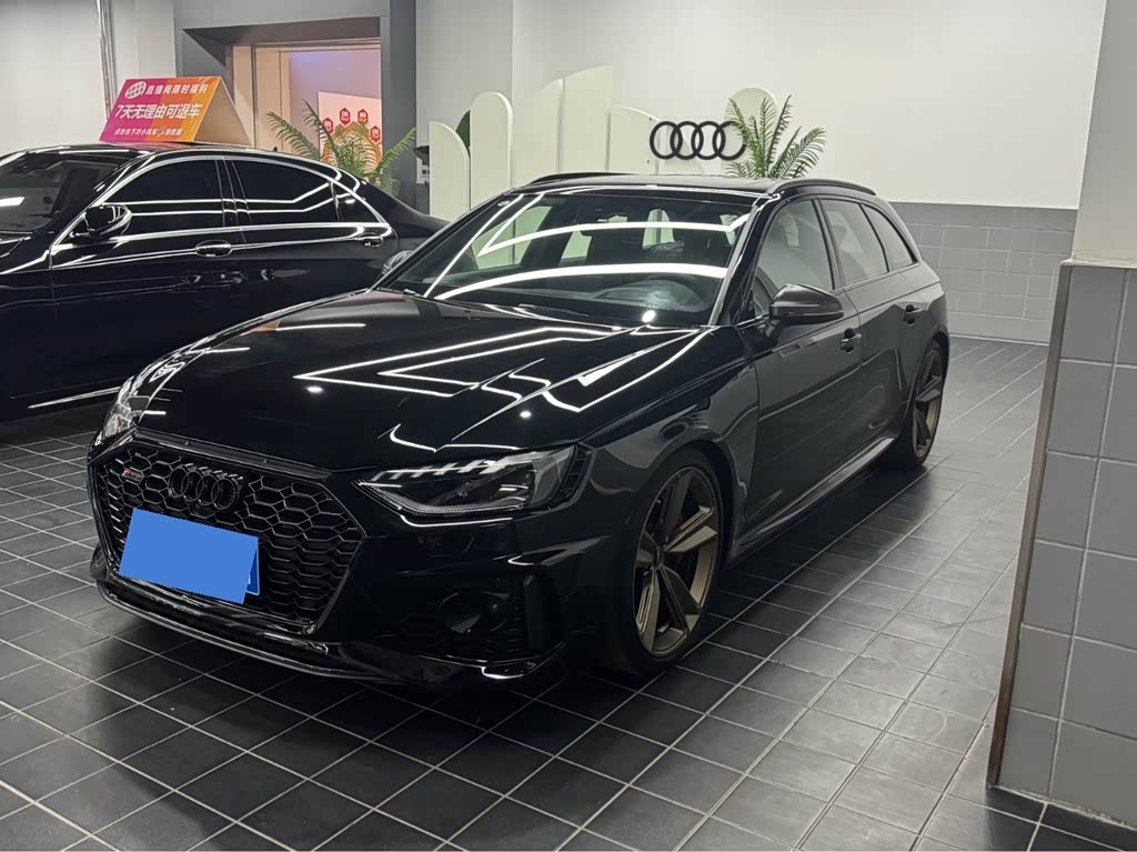 Audi RS 4