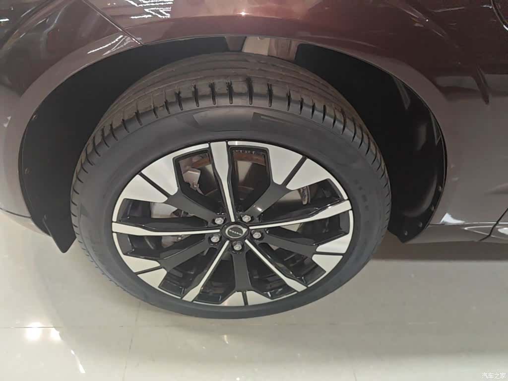 Volvo XC60, 2025 23