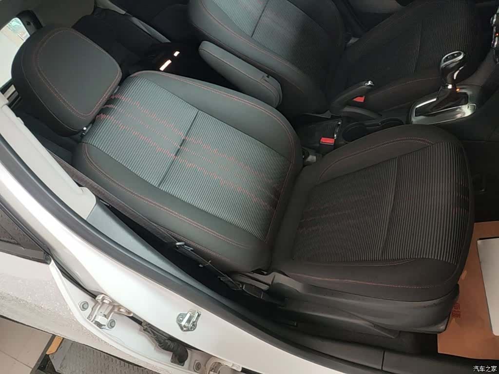 Buick Encore, 2016 25