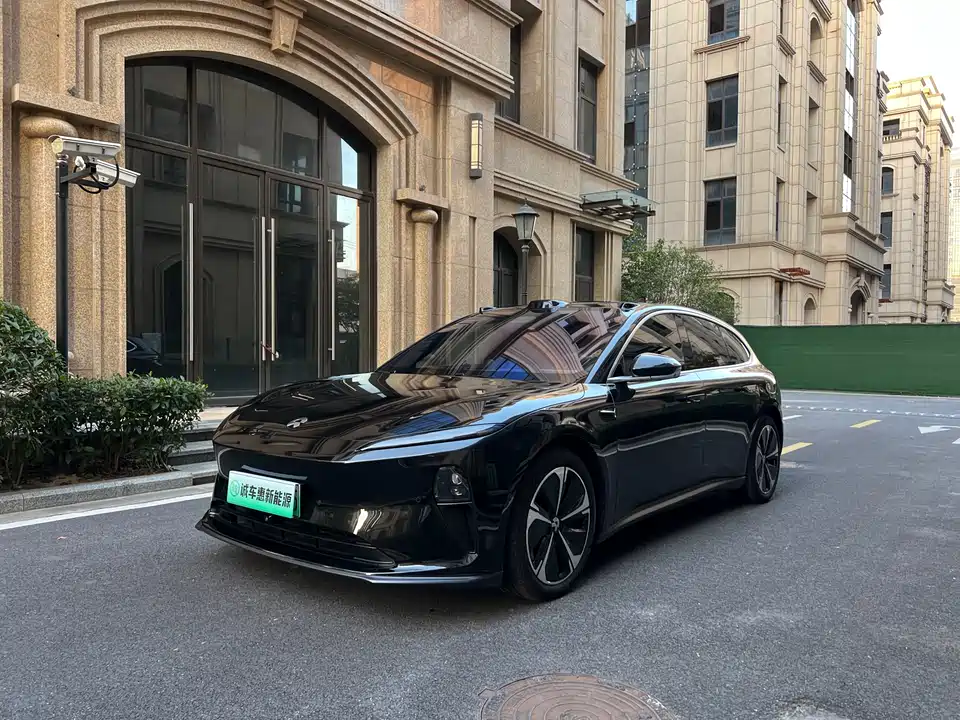 NIO ET5T