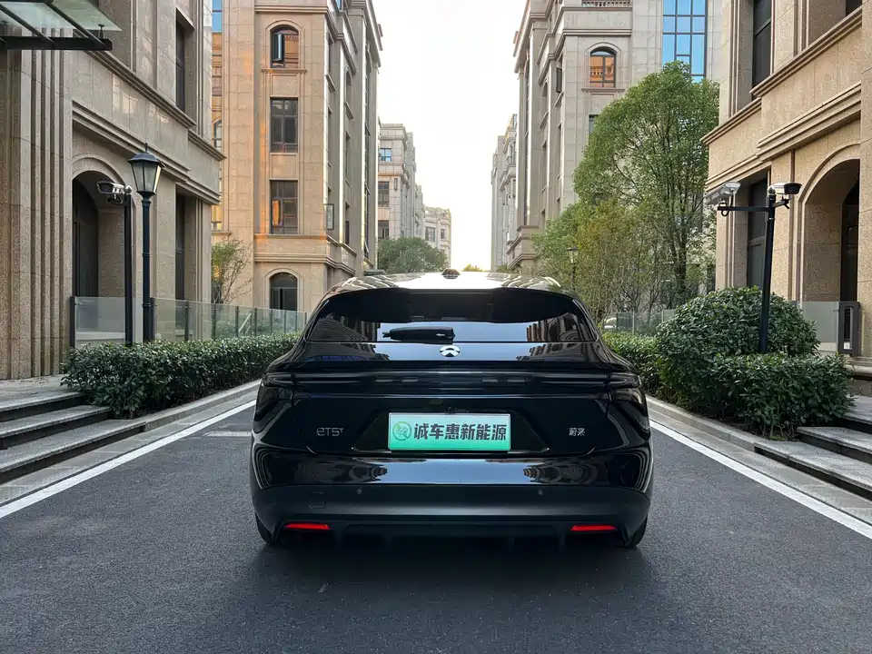 NIO ET5T