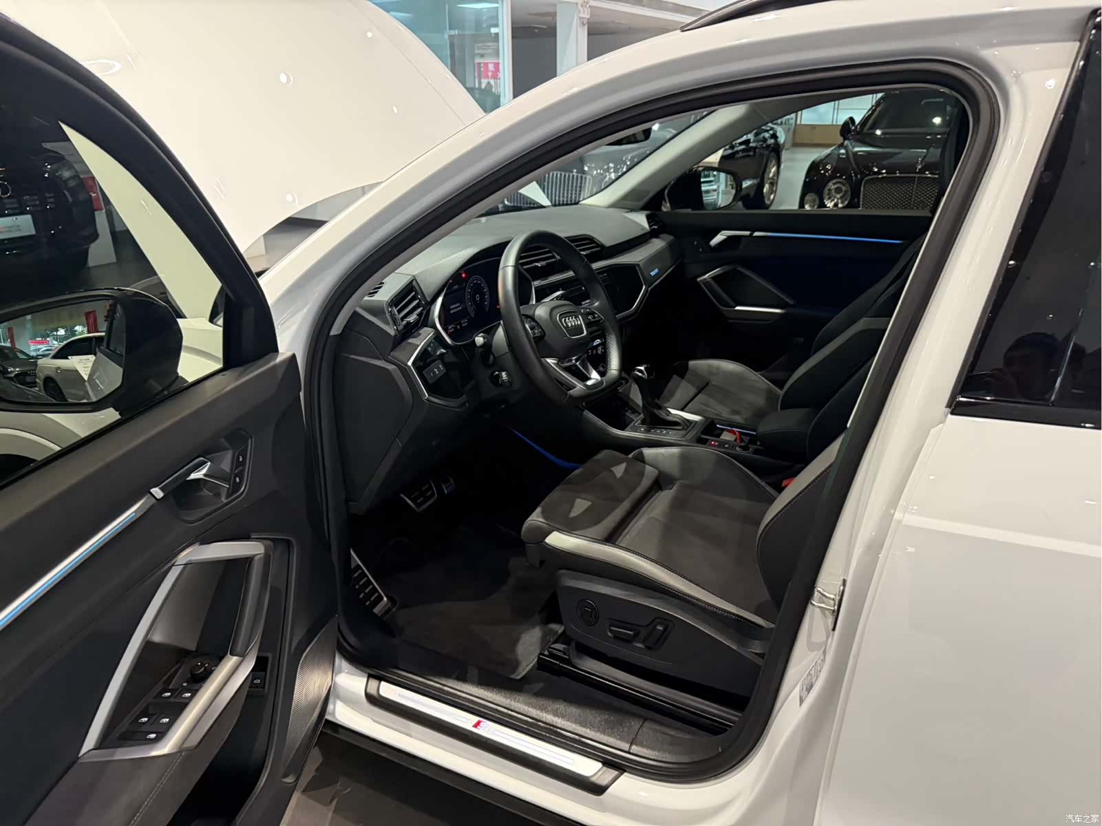 Audi Q3, 2023 7