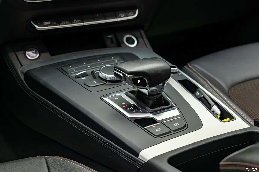 Audi Q5L, 2020 14