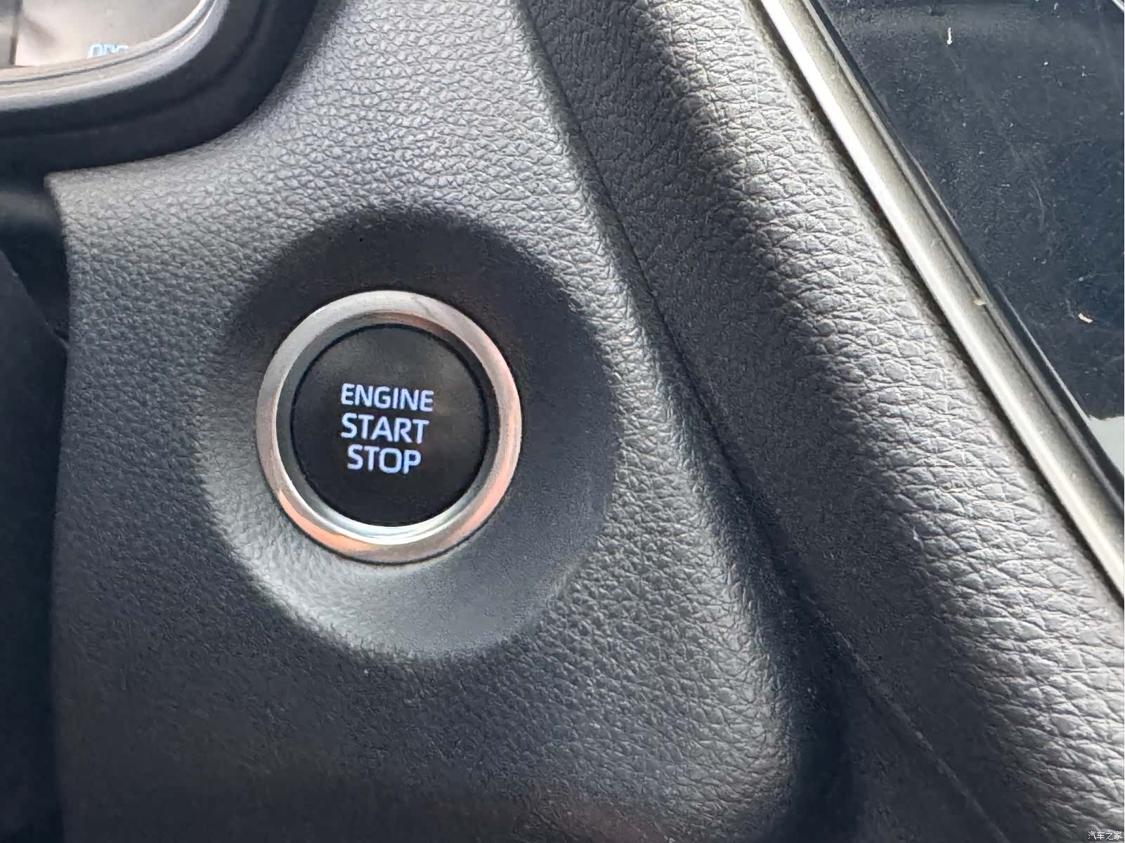 Toyota Frontlander, 2022 13