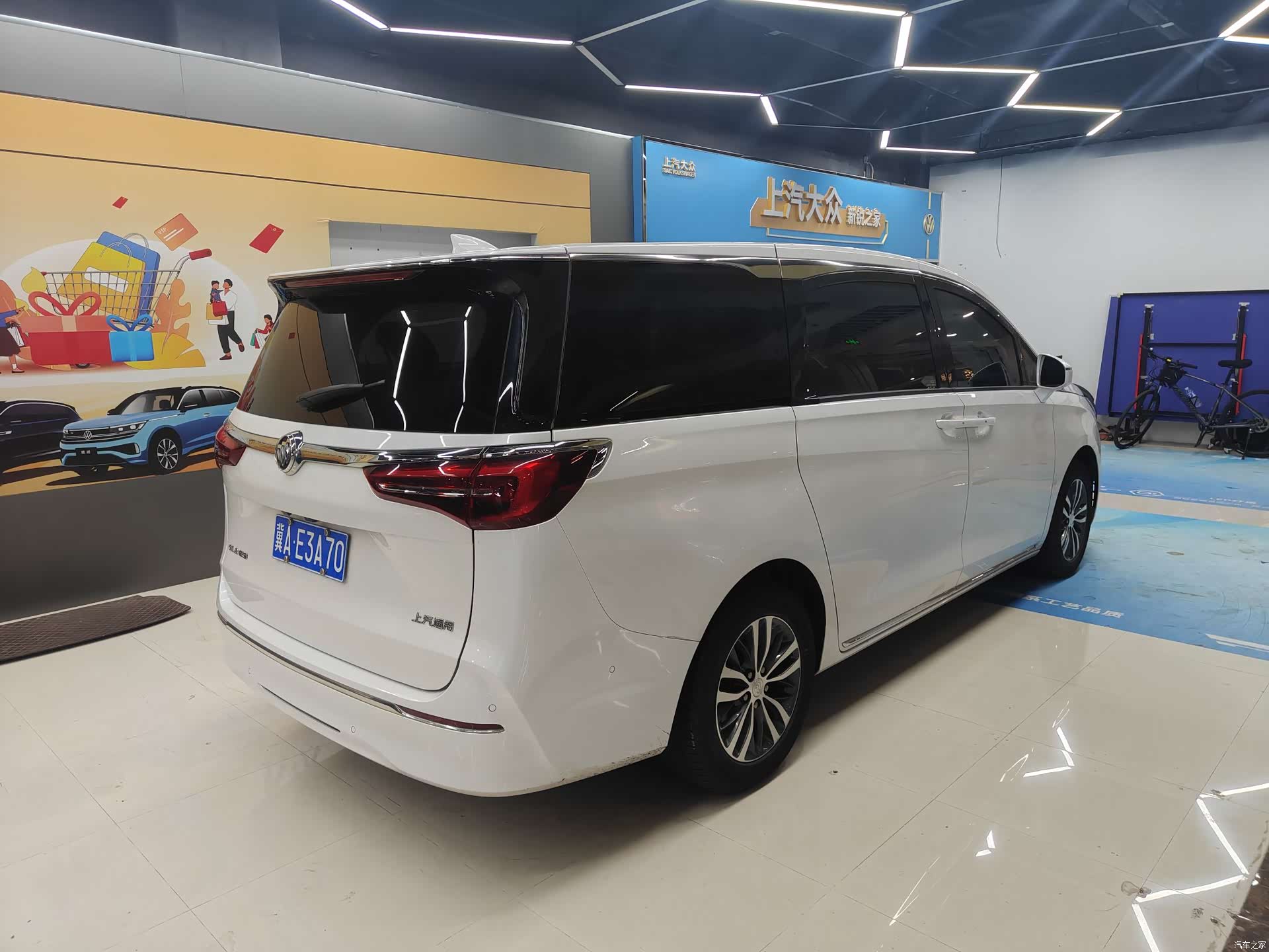 Buick GL8, 2023 8