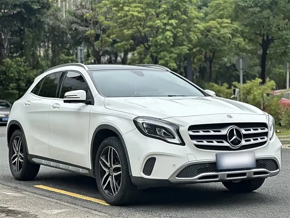 Mercedes-Benz GLA