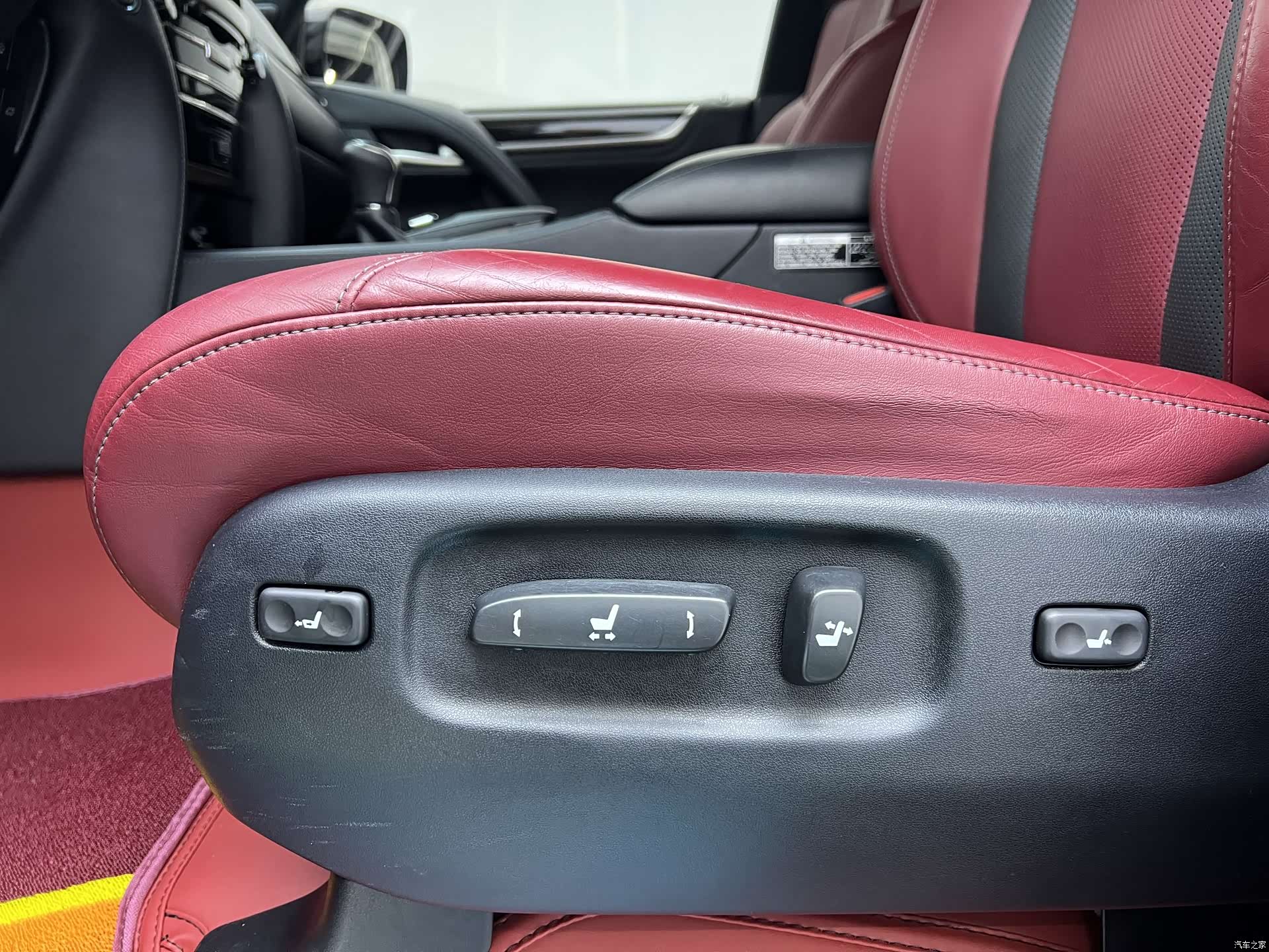 Lexus LX, 2019 24