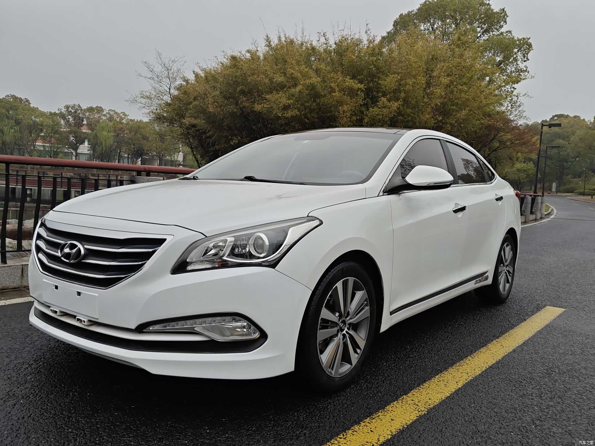 Hyundai DLX, 2016 1