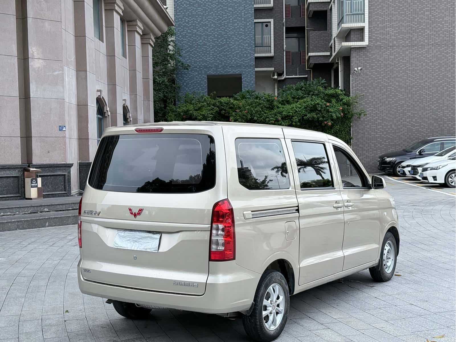 Wuling Hongguang, 2023 9