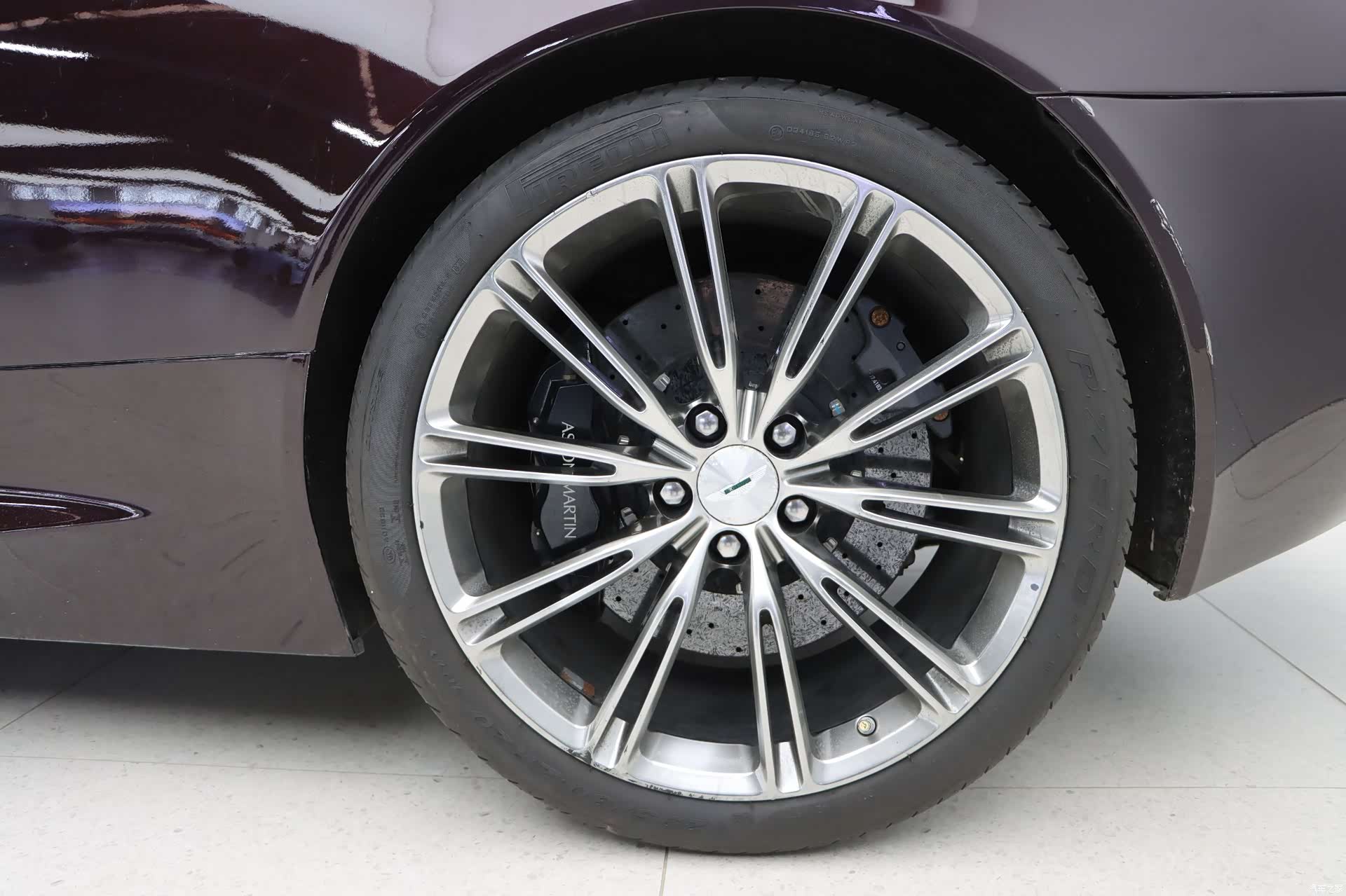 Aston Martin Virage, 2012 28