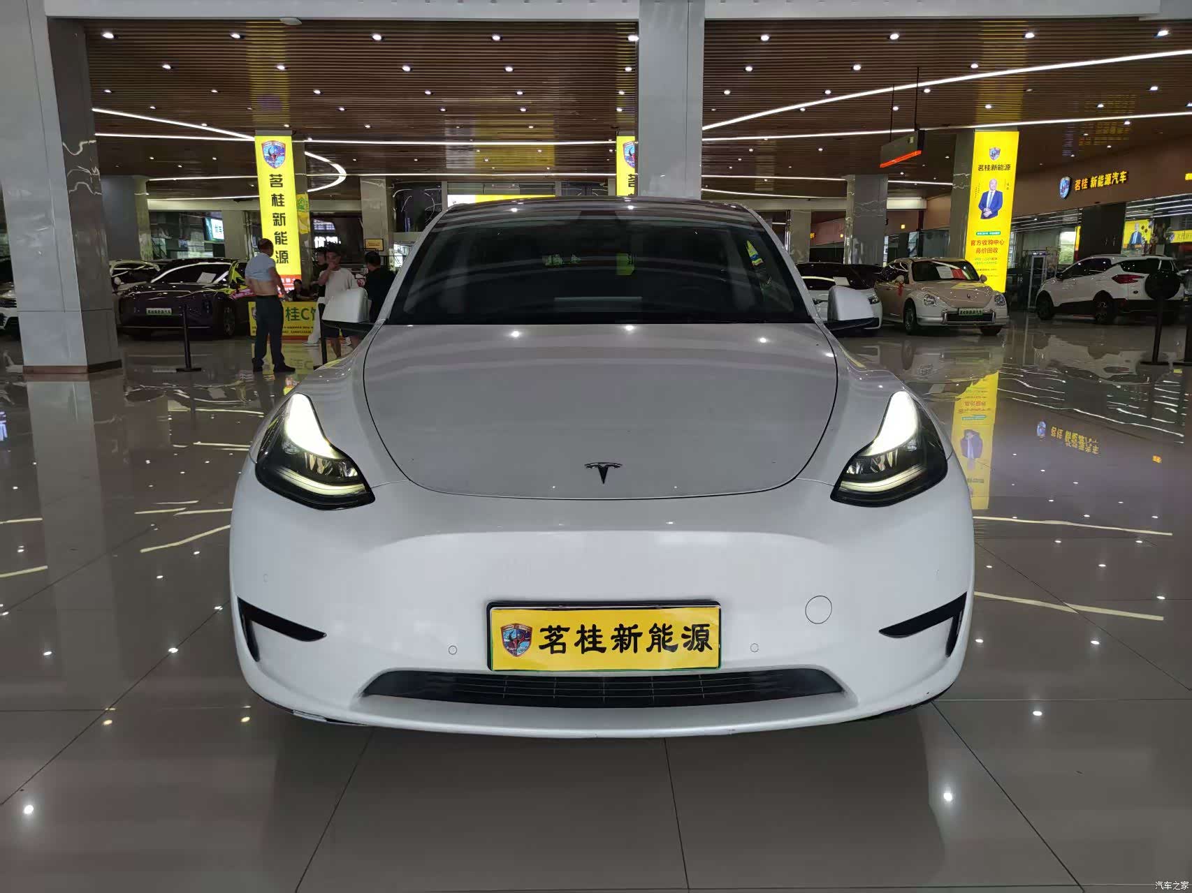 Tesla Model Y, 2023 2