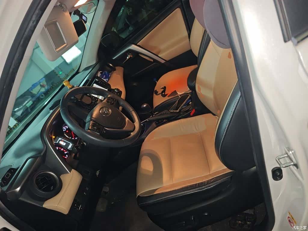 Toyota RAV4, 2016 12