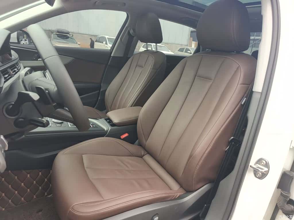 Audi A4L, 2019 11