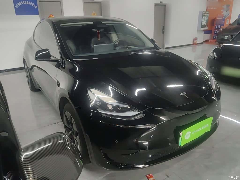Tesla Model Y, 2023 4