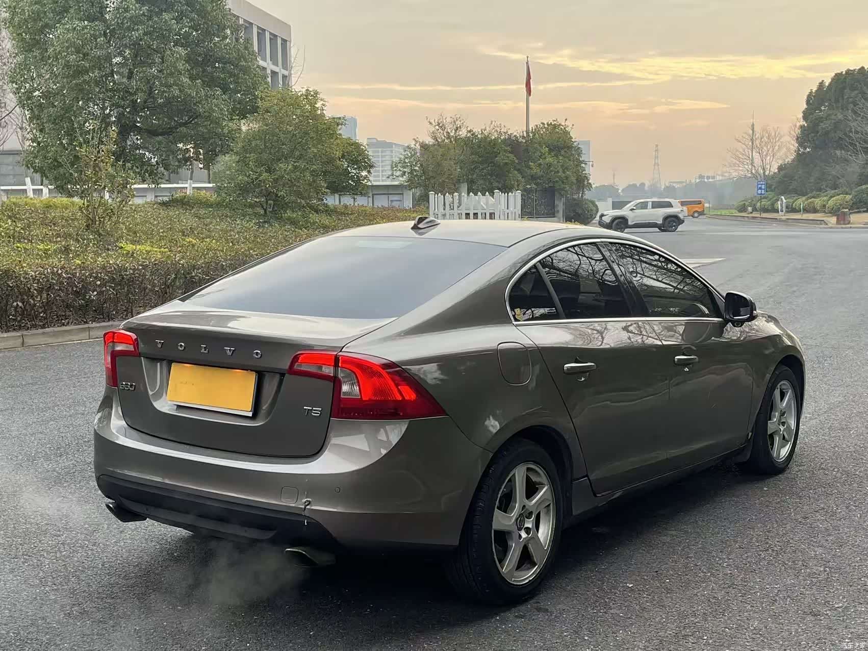 Volvo S60, 2012 7