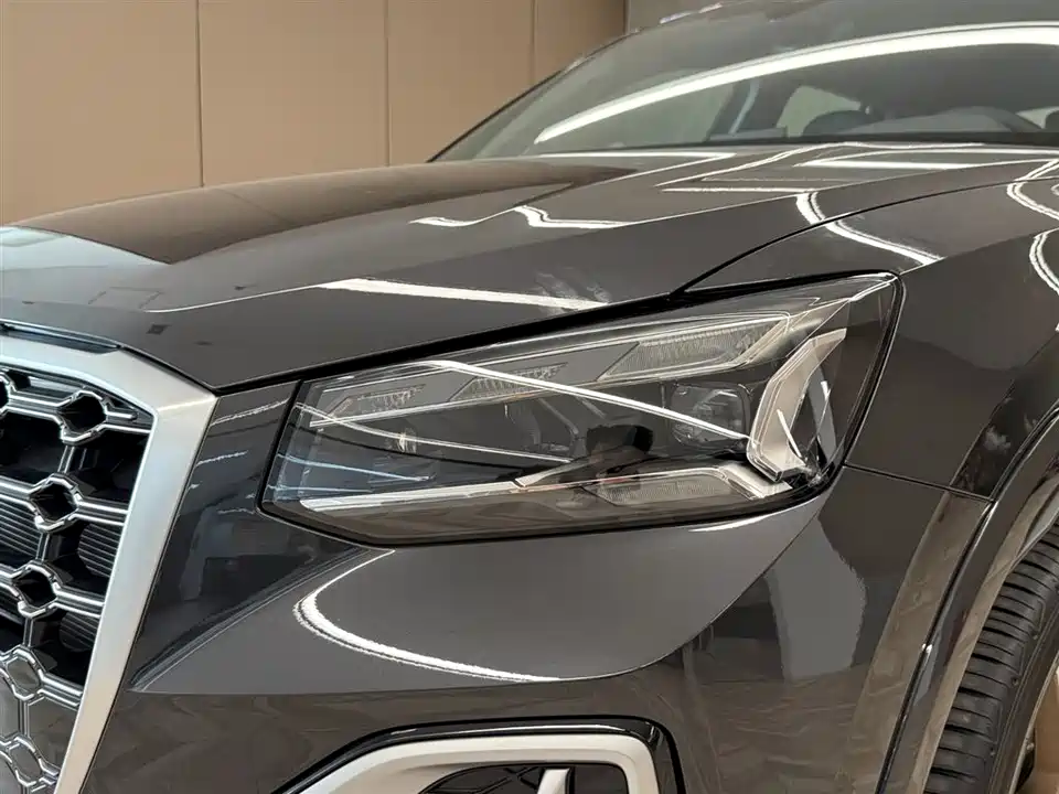 Audi Q2L Audi Q2L
