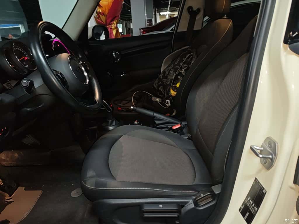 Mini ONE, 2021 15