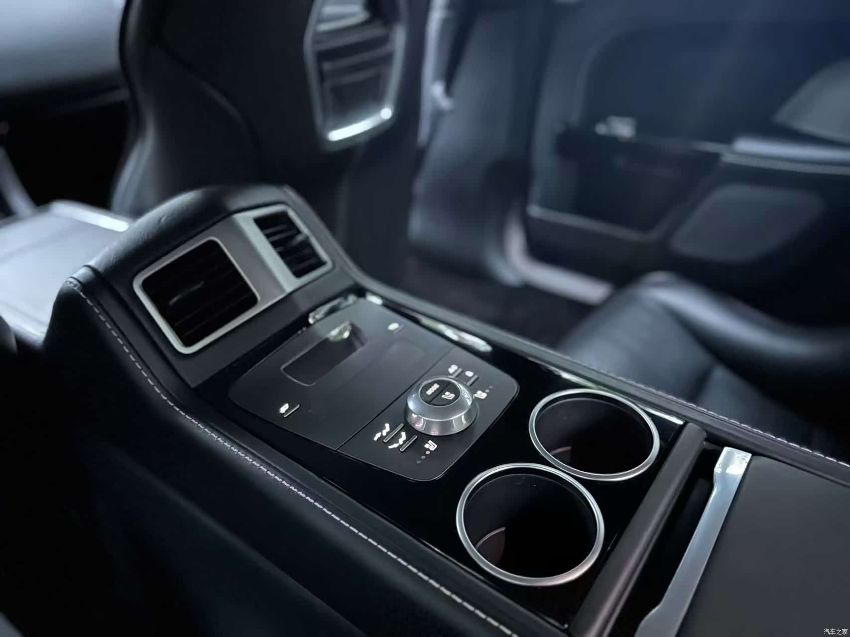 Aston Martin Rapide, 2013 10