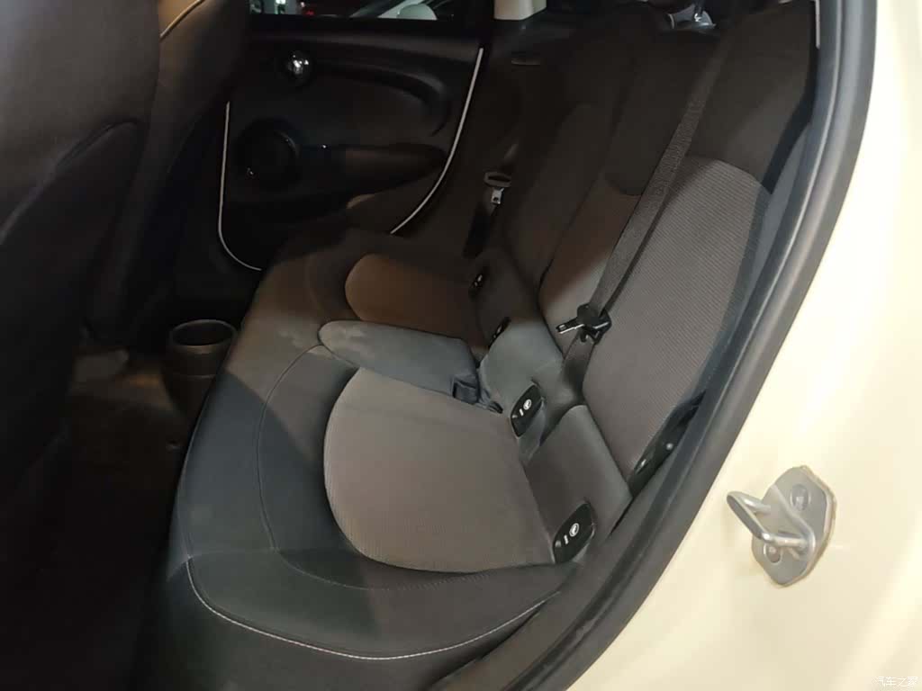 Mini ONE, 2021 17