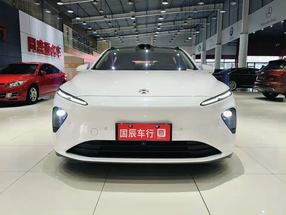 NIO ET7