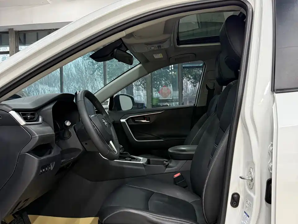 Toyota RAV4 Rongfang