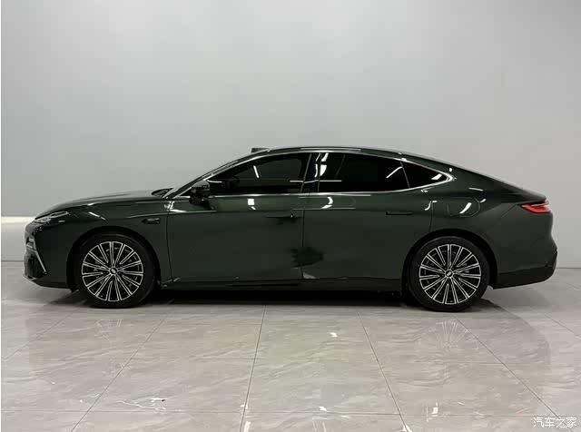 Geely 8, 2025 6