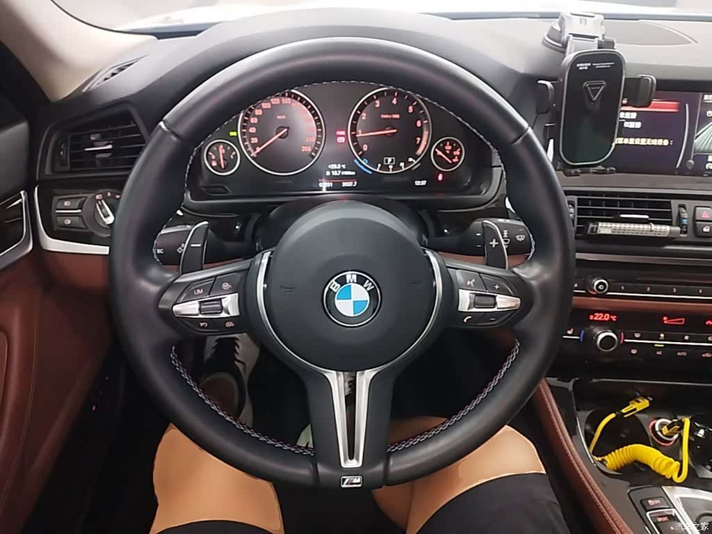 BMW 5 Series, 2015 11