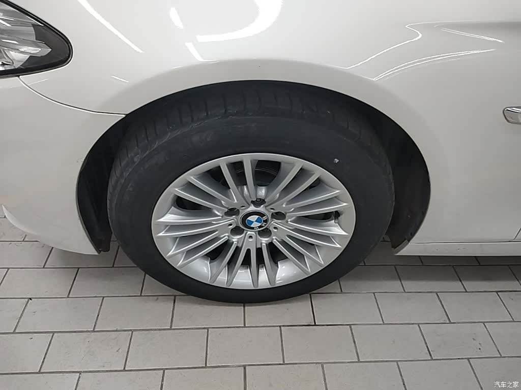 BMW 5 Series, 2015 23