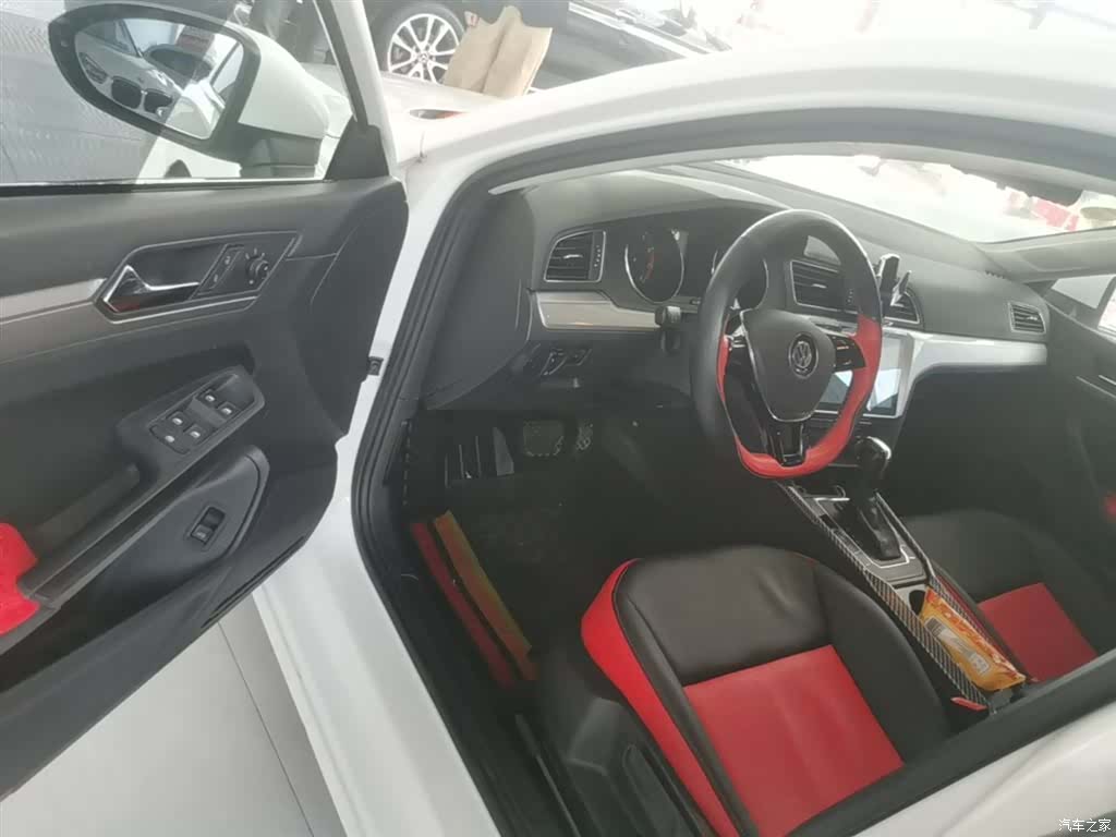 Volkswagen Lamando, 2016 16