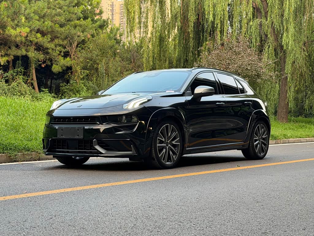 Lynk & Co 02 Hatchback