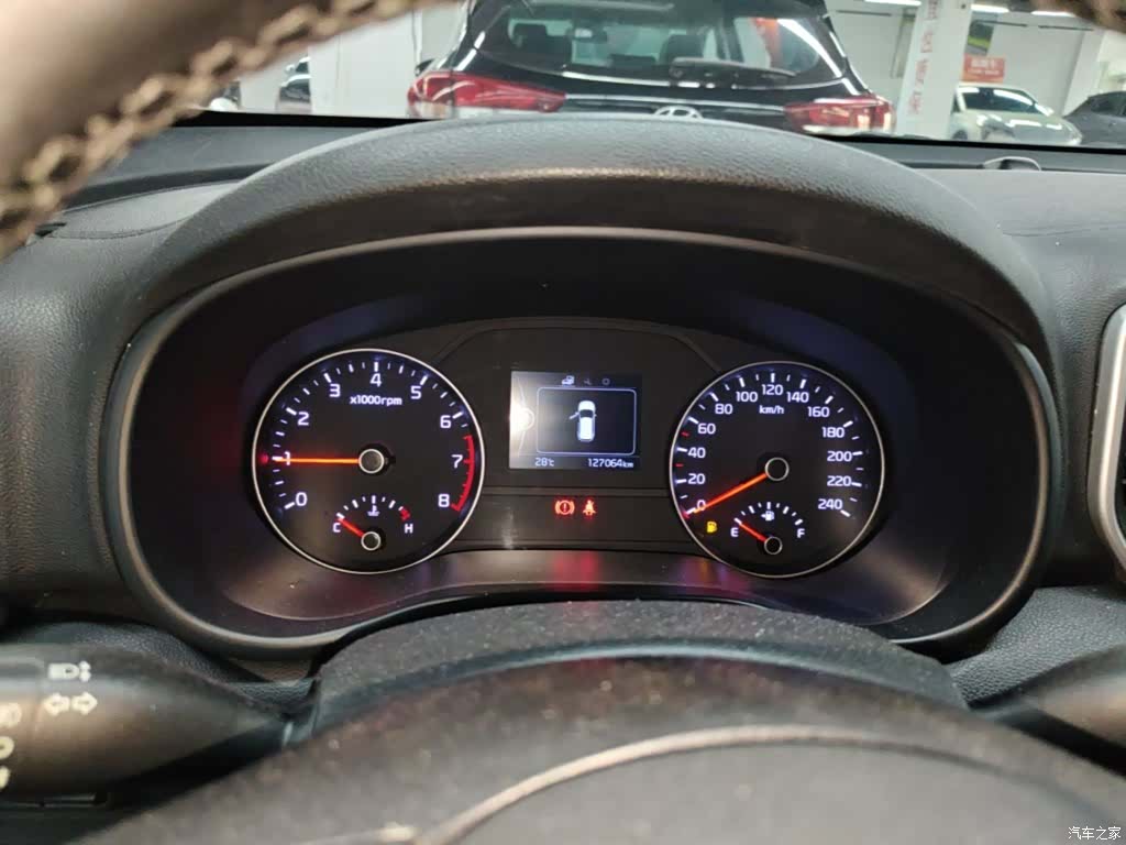 Kia KX5, 2016 8
