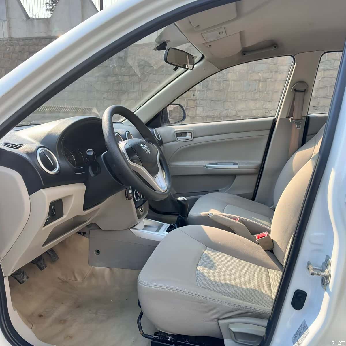 Changan V3, 2016 все фото