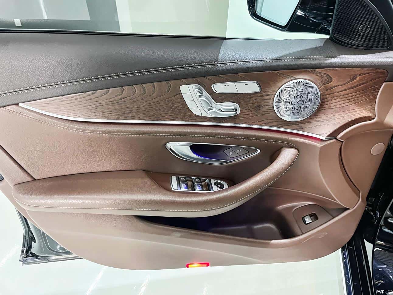 Mercedes-Benz E-Class, 2019 7