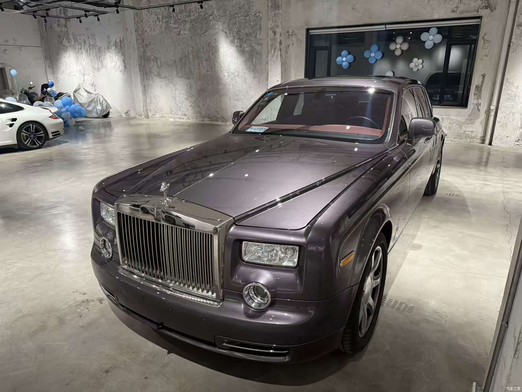 Rolls-Royce Phantom, 2012 1