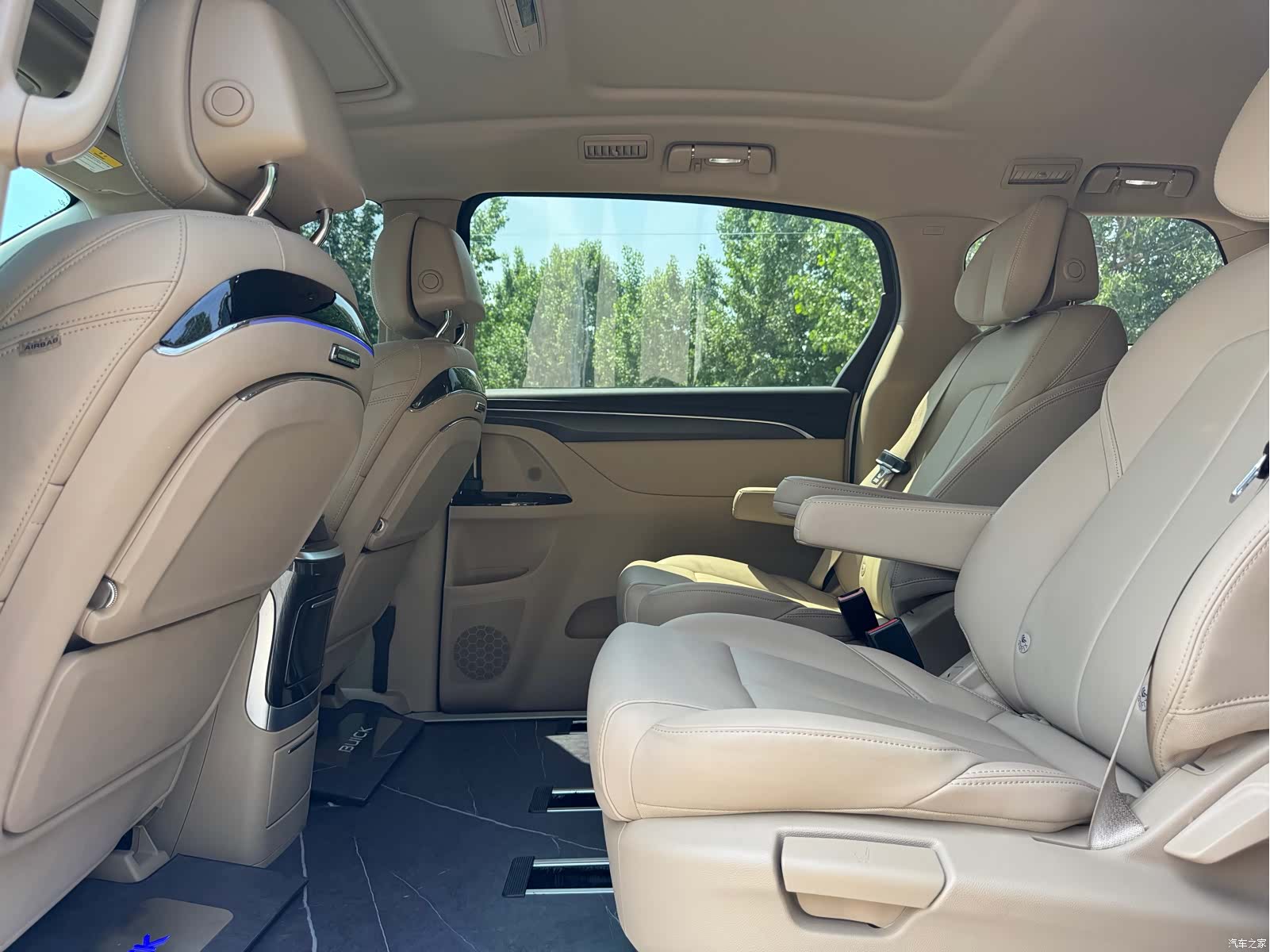 Buick GL8, 2025 6
