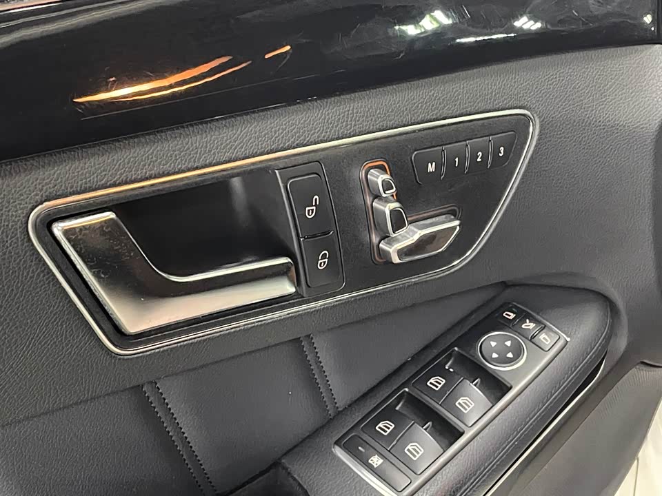Mercedes-Benz E-class Mercedes-Benz E-class
