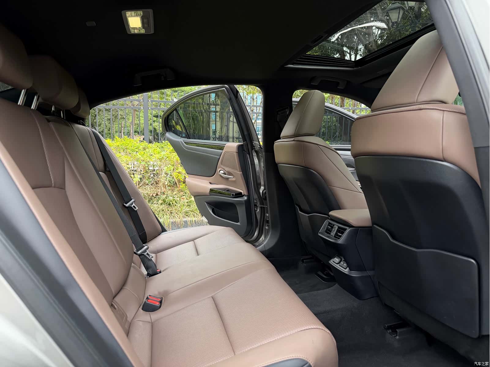 Lexus ES, 2024 8