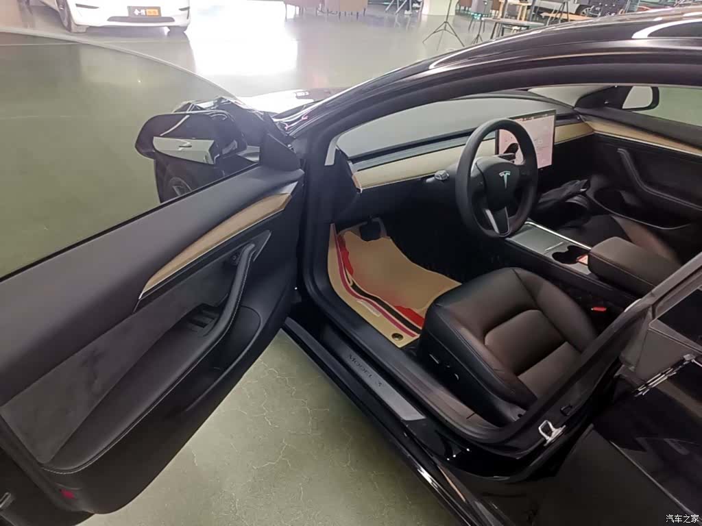 Tesla Model 3, 2023 16