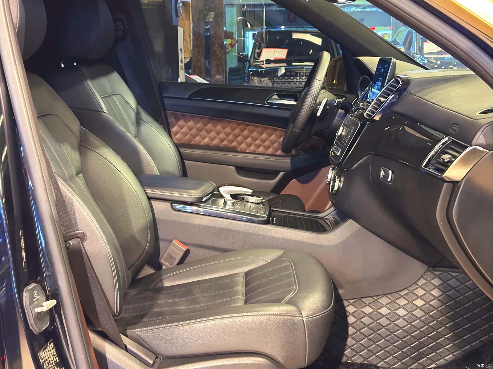 Mercedes-Benz GLS, 2021 21