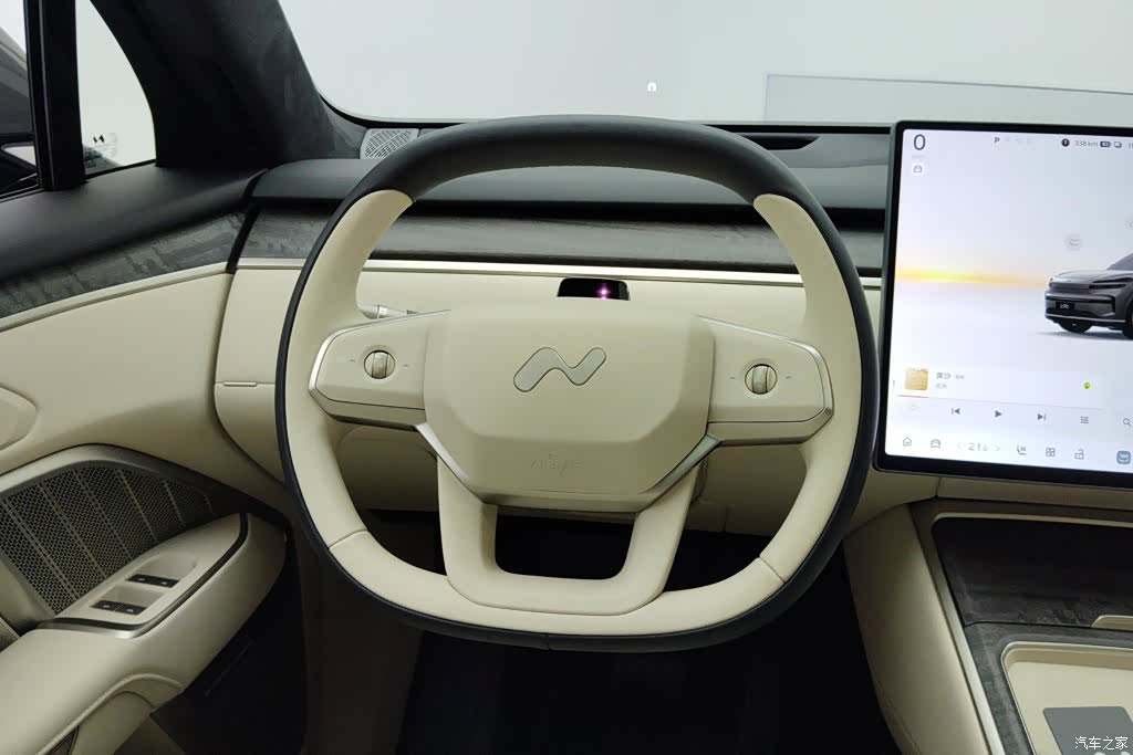 NIO L90, 2025 15