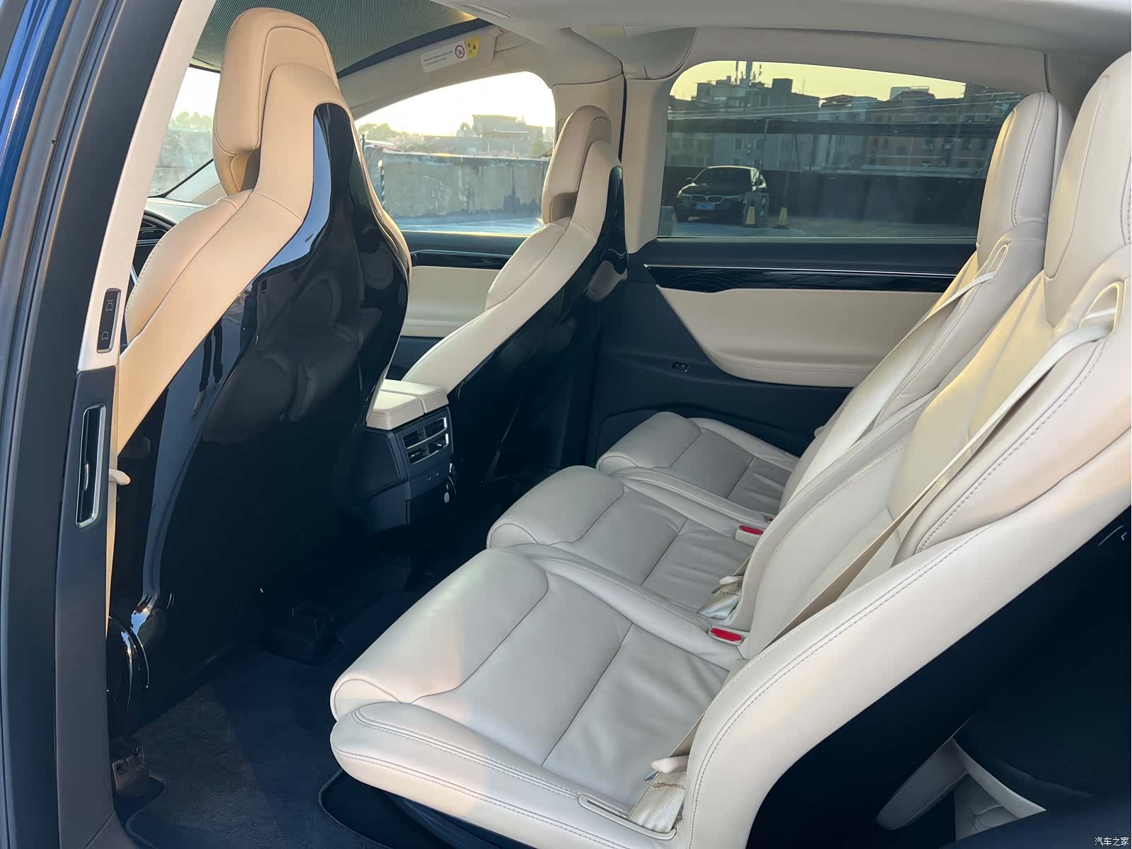 Tesla Model X, 2017 14