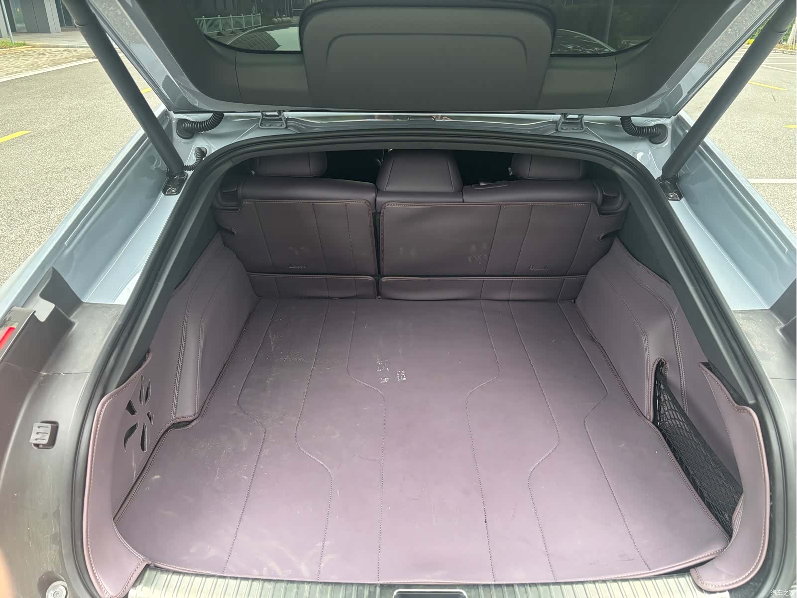 Xpeng P7, 2025 20