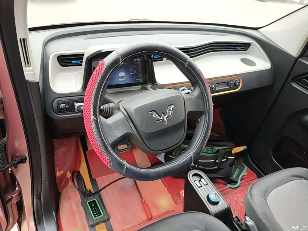 Wuling MINIEV, 2020 11