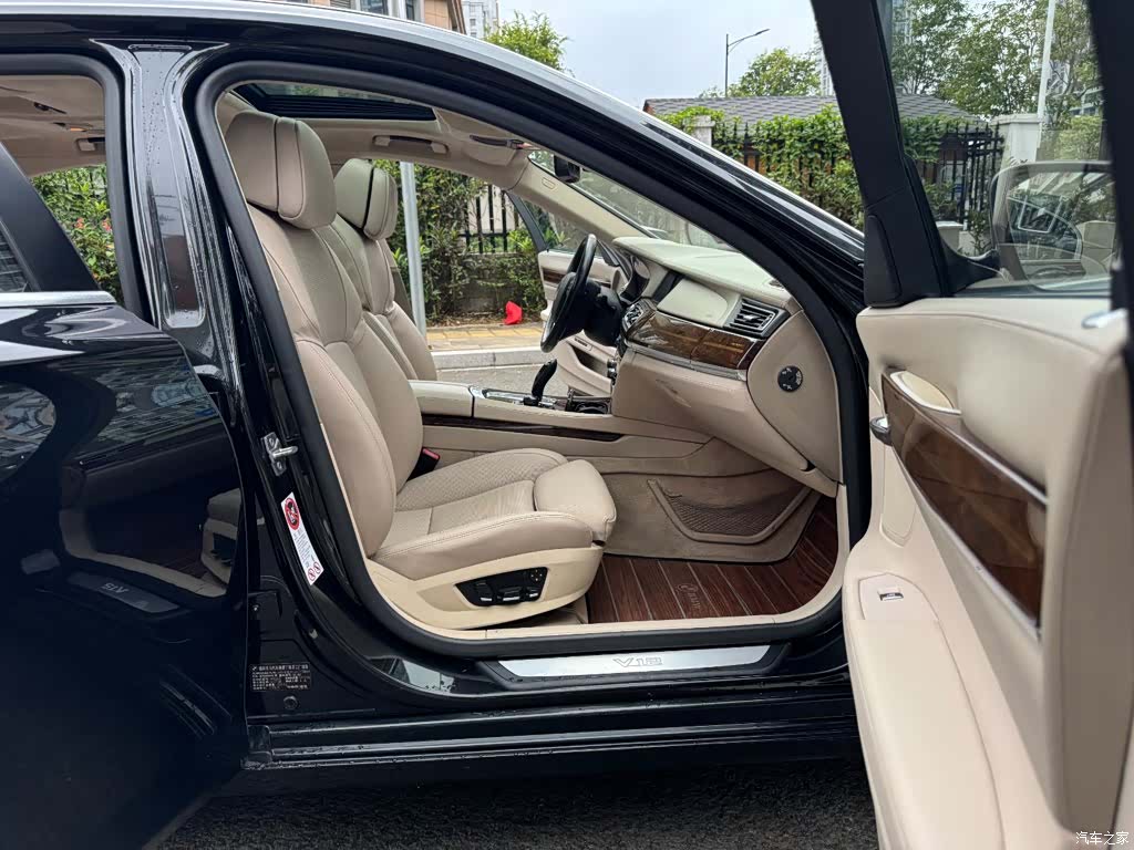 BMW 7 Series, 2011 13